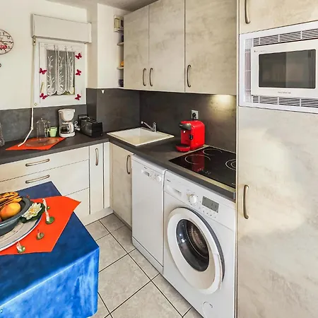 1 Bedroom Amazing In Apartment