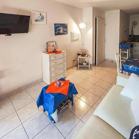 1 Bedroom Amazing In Agde